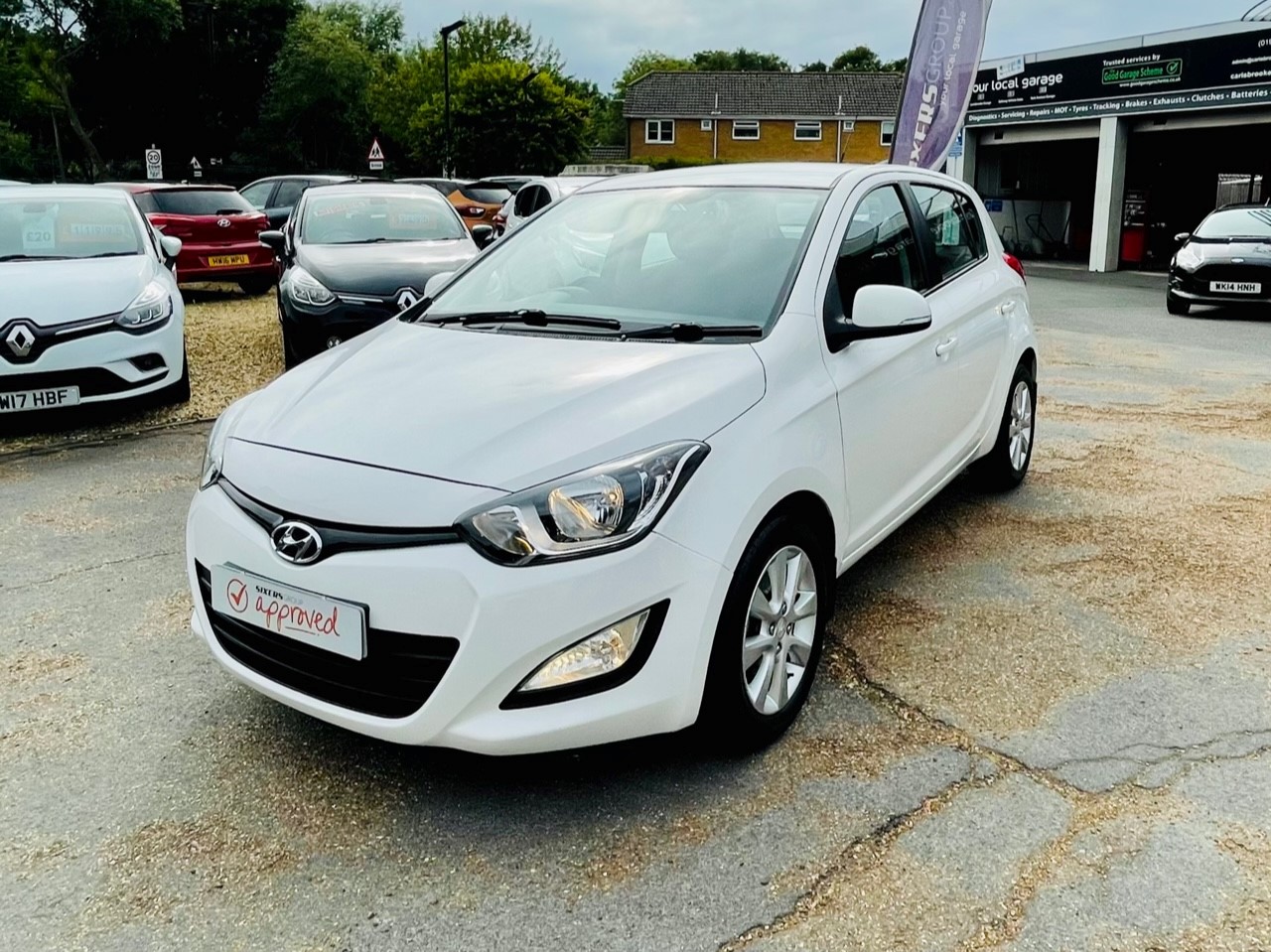 Car For Sale Hyundai i-20 - HW12LVL Sixers Group Image #6
