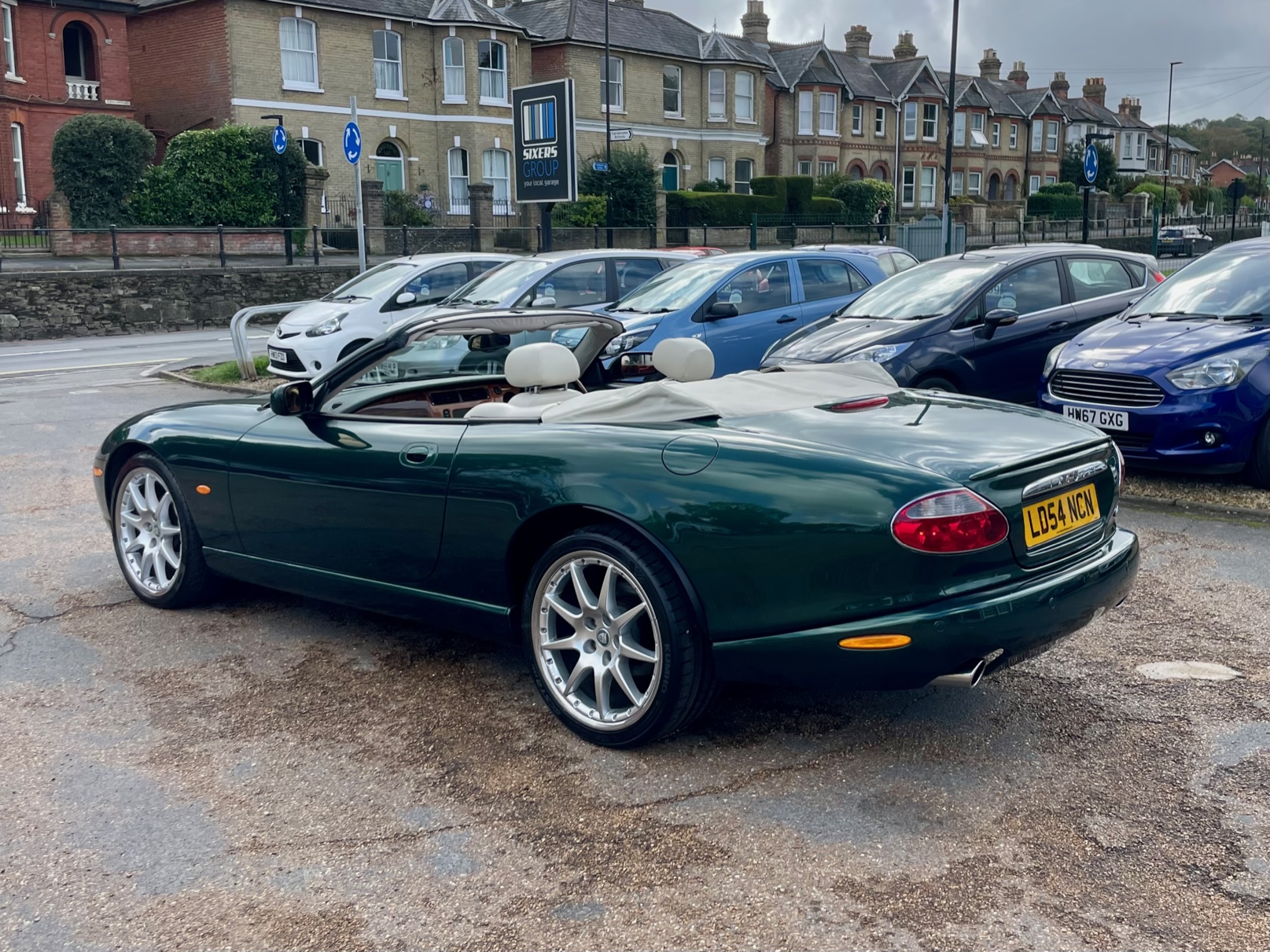 Car For Sale Jaguar XK 8 - LD54NCN Sixers Group Image #4