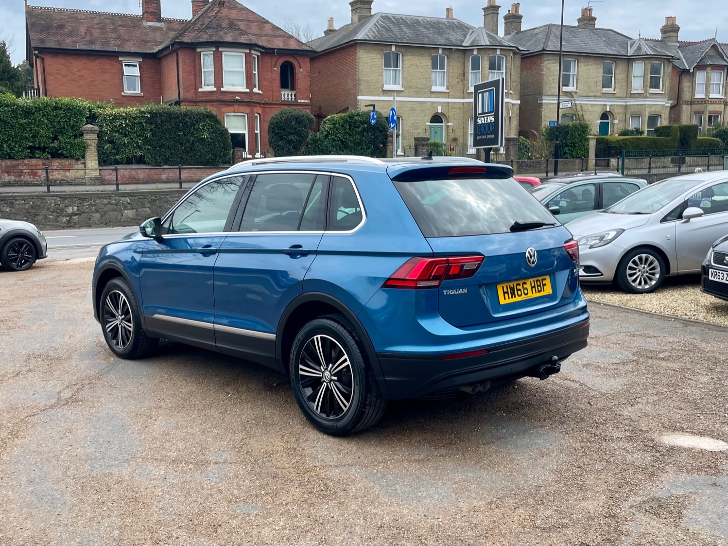 Car For Sale Volkswagen Tiguan - HW66HBF Sixers Group Image #4