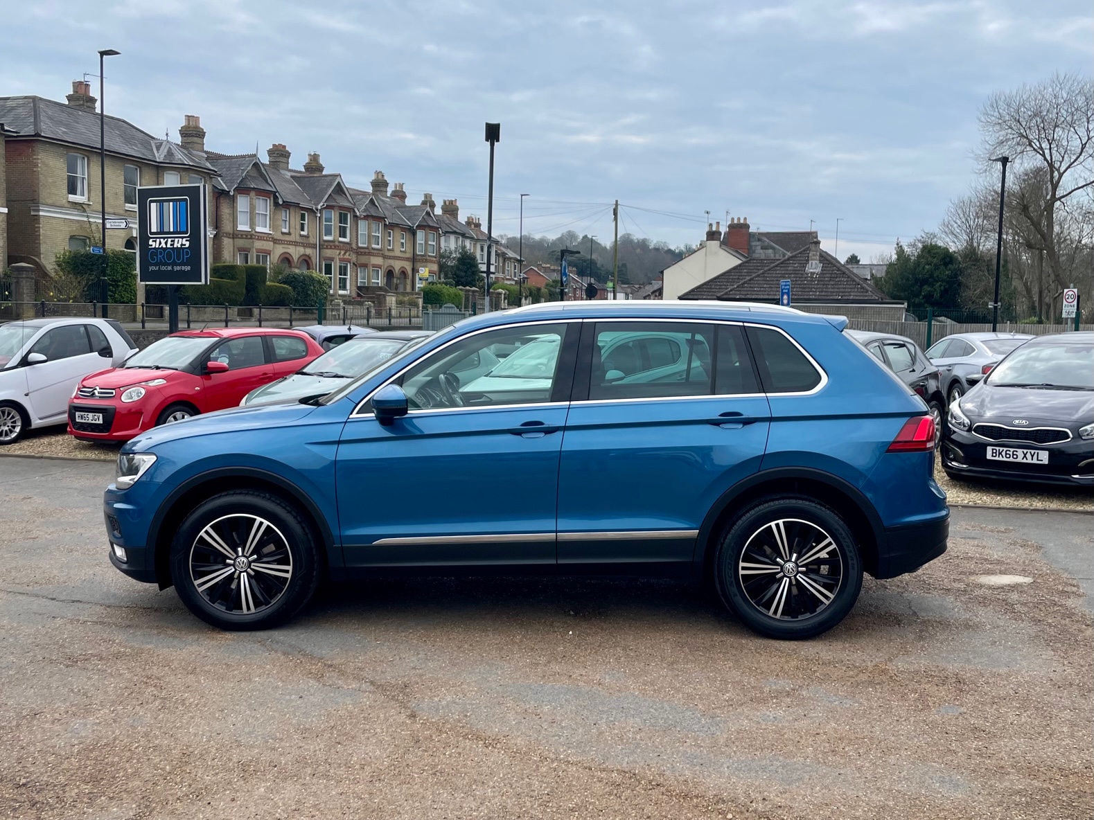 Car For Sale Volkswagen Tiguan - HW66HBF Sixers Group Image #5