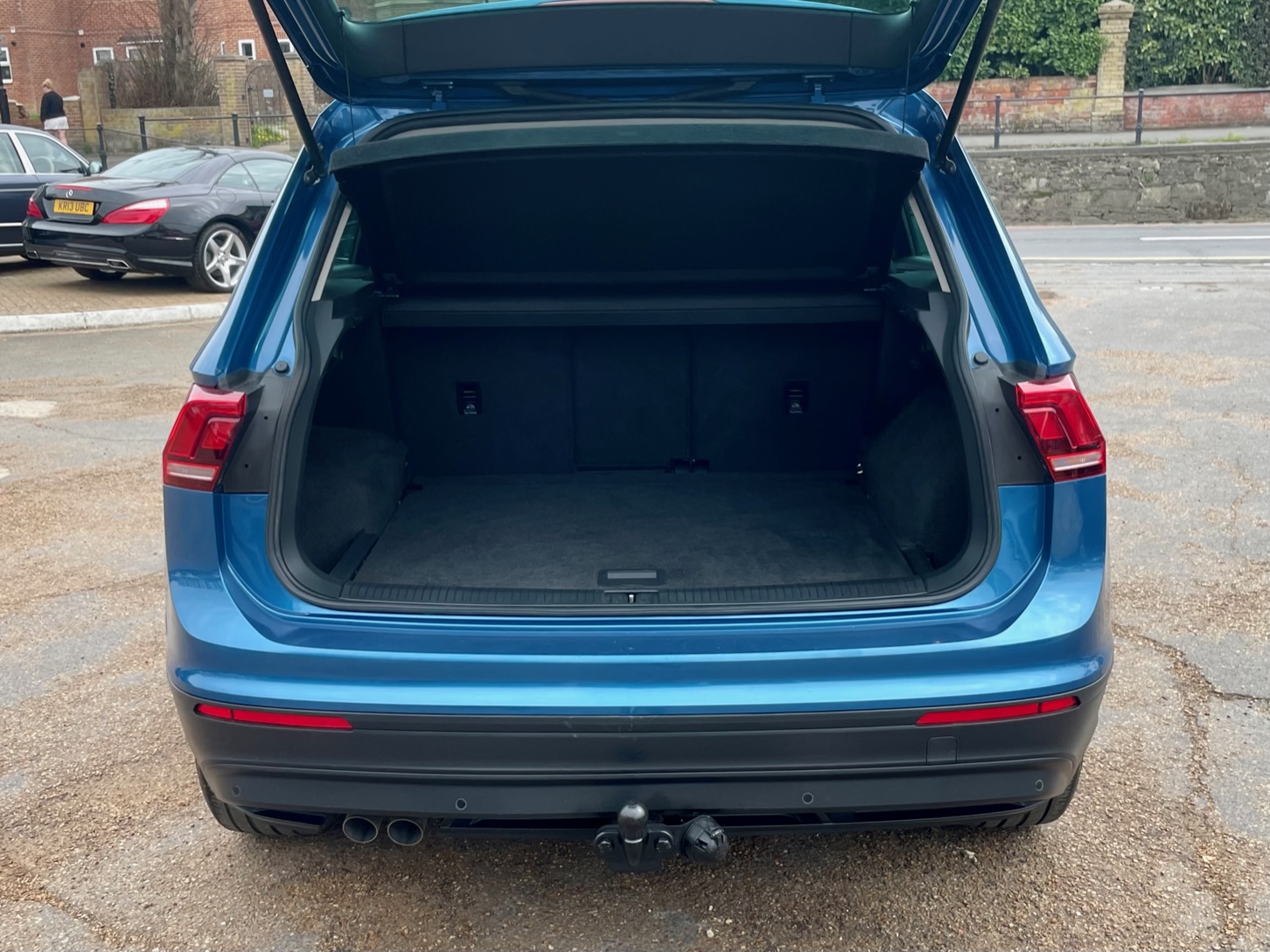 Car For Sale Volkswagen Tiguan - HW66HBF Sixers Group Image #10