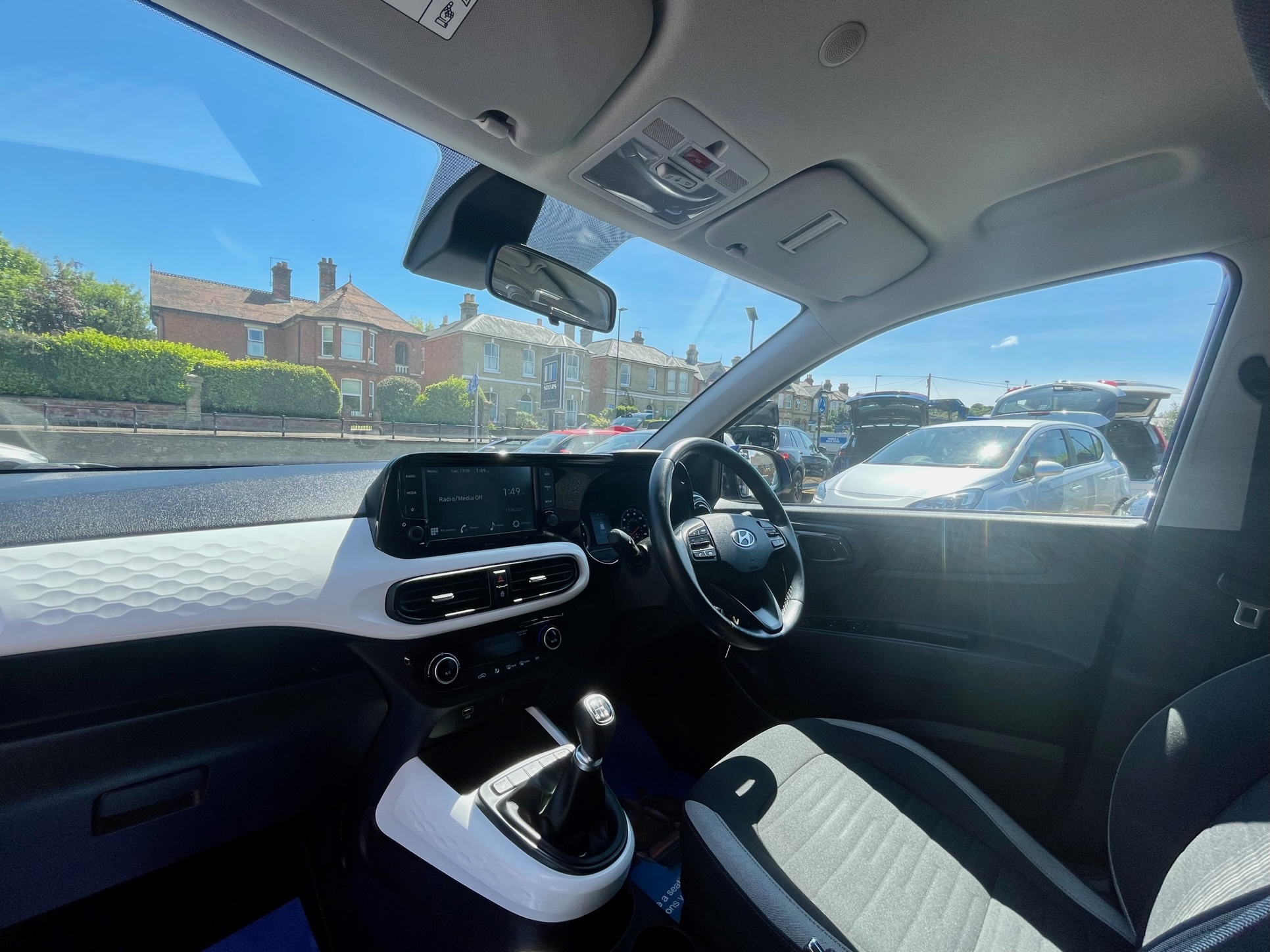 Car For Sale Hyundai I-10 - HW71JXZ Sixers Group Image #8