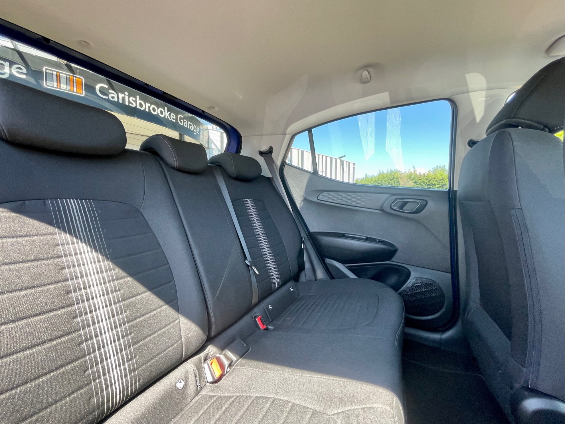 Car For Sale Hyundai I-10 - HW71JXZ Sixers Group Image #9