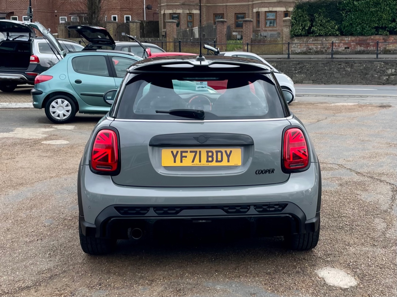 Car For Sale Mini Cooper S - YF71BDY Sixers Group Image #3