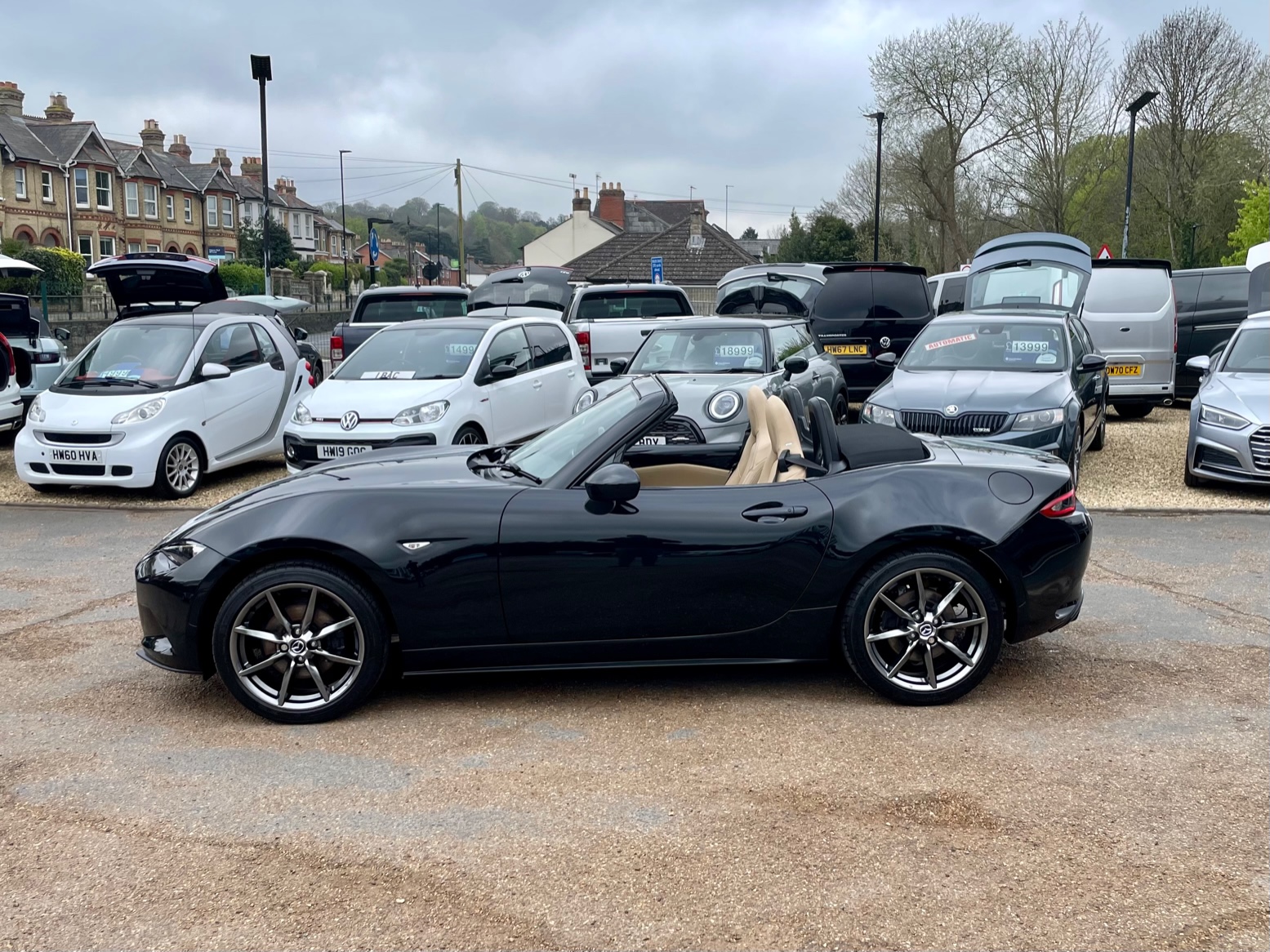 Car For Sale Mazda MX 5 - LT16XOK Sixers Group Image #5