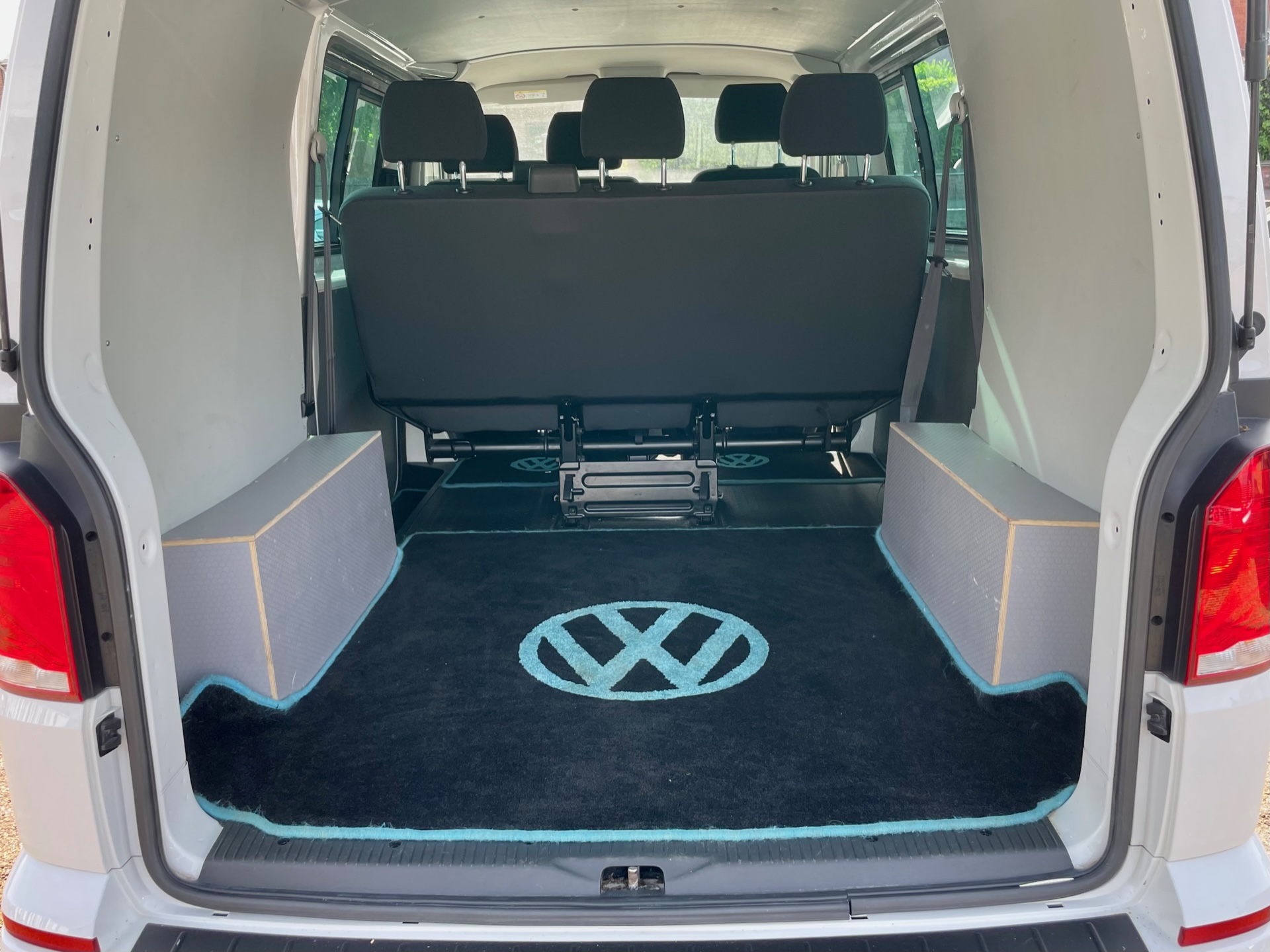 Car For Sale Volkswagen Transporter - RJ69LVH Sixers Group Image #10