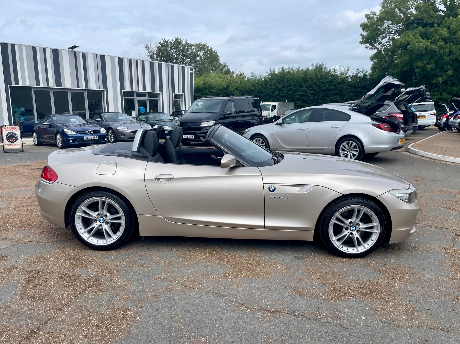 Car For Sale BMW Z4 - Y5WHT Sixers Group Image #1