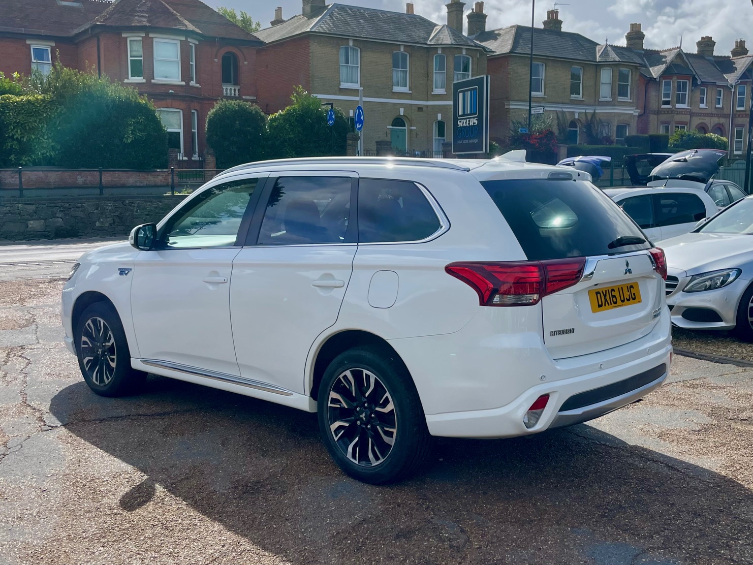 Car For Sale Mitsubishi Outlander - DX16UJG Sixers Group Image #4