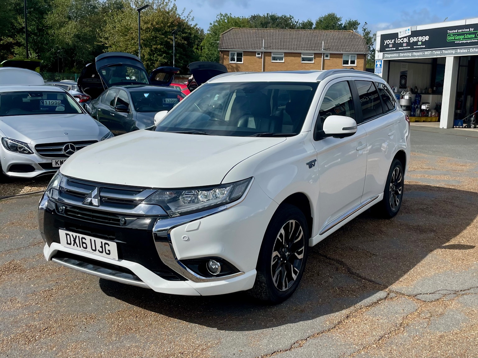 Car For Sale Mitsubishi Outlander - DX16UJG Sixers Group Image #6