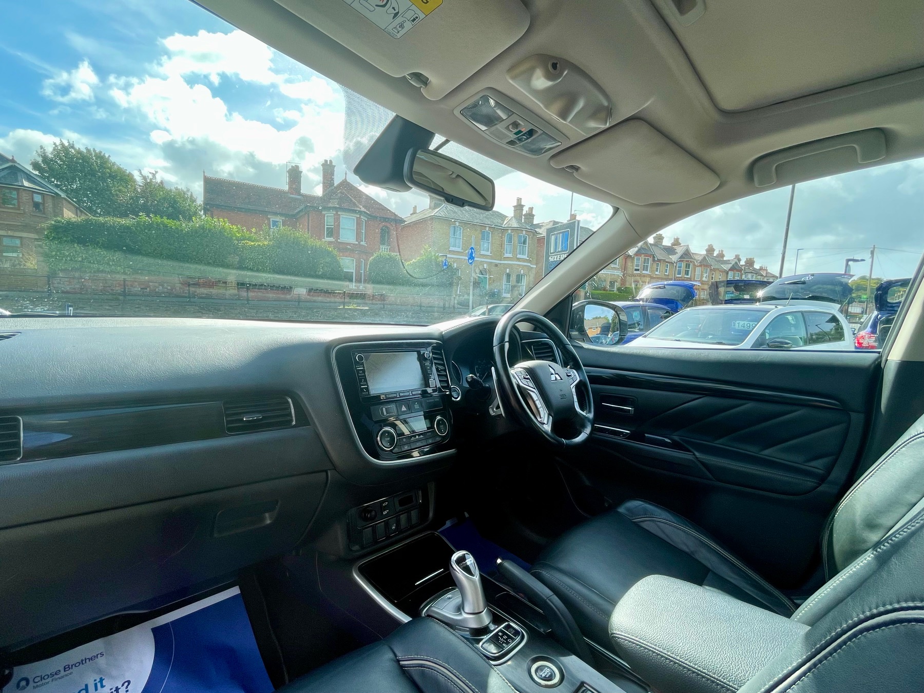 Car For Sale Mitsubishi Outlander - DX16UJG Sixers Group Image #7