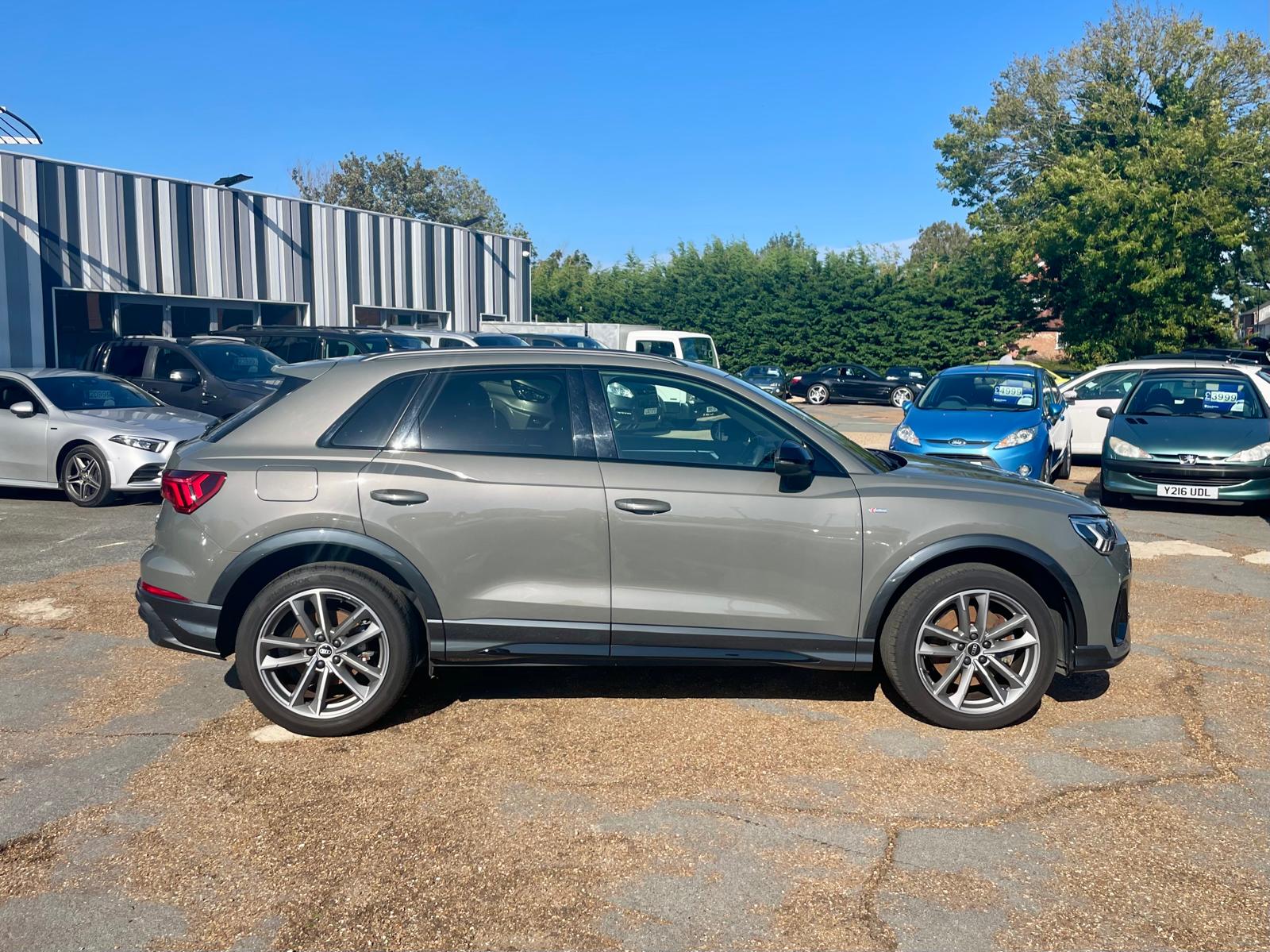 Car For Sale Audi Q3 - KY71FOV Sixers Group Image #1