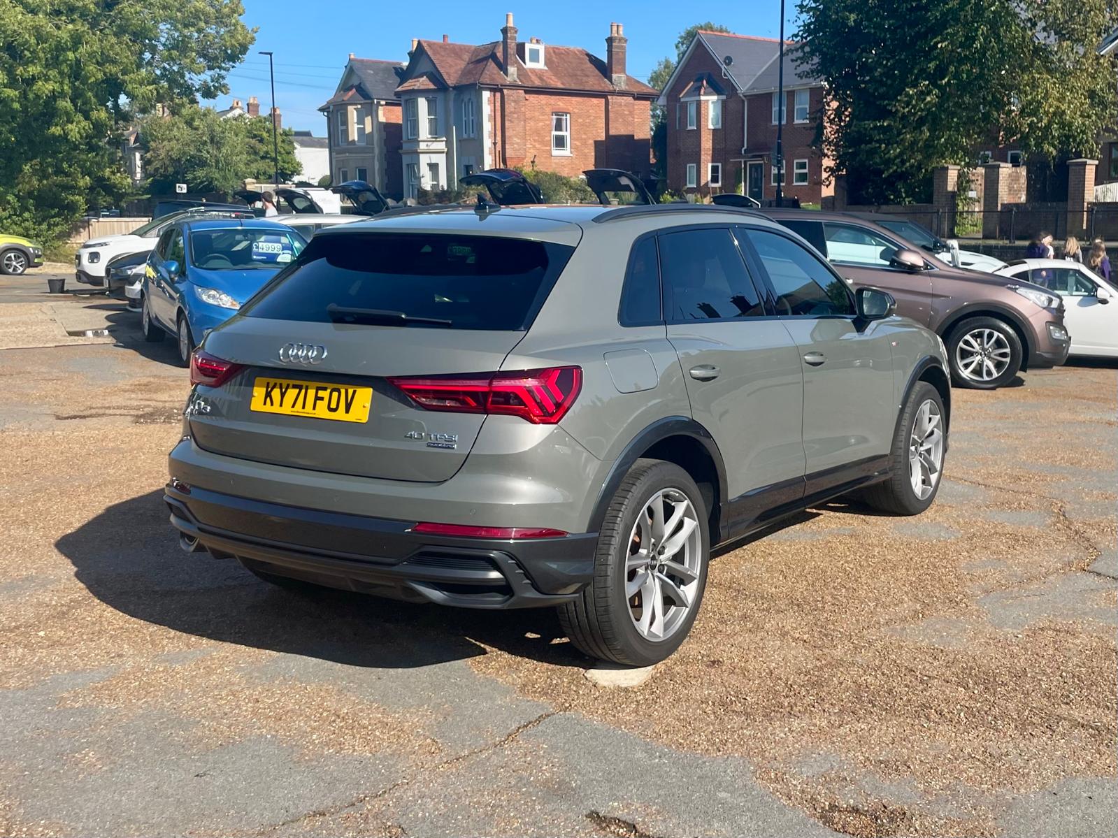 Car For Sale Audi Q3 - KY71FOV Sixers Group Image #2