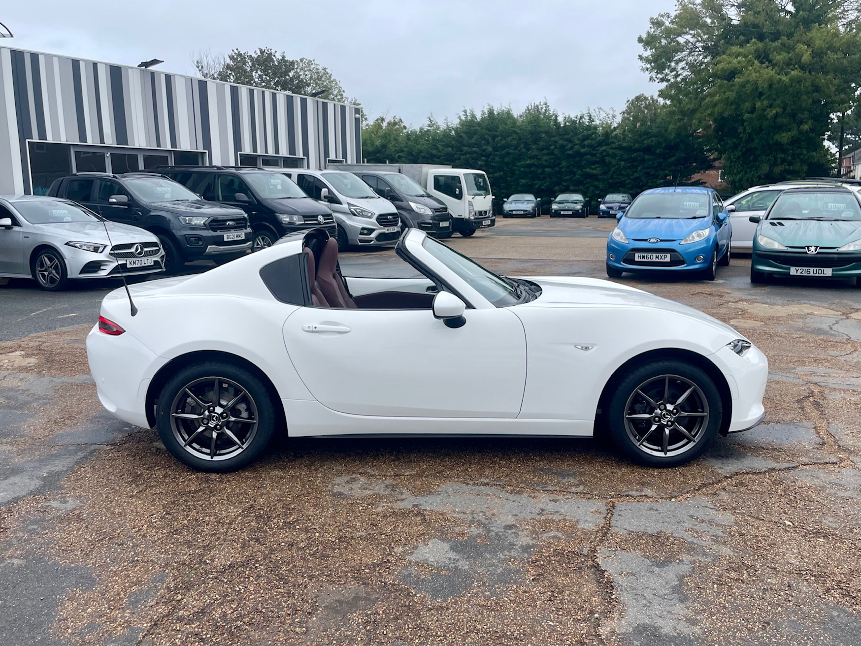 Car For Sale Mazda MX 5 - DF19XLX Sixers Group Image #1