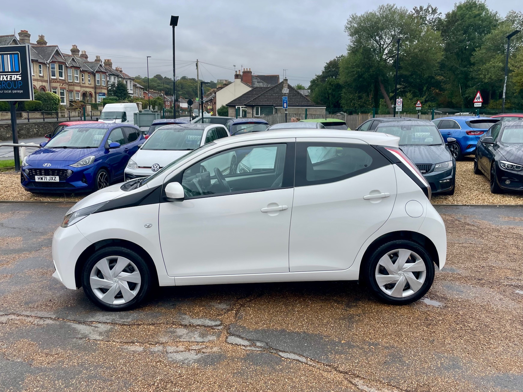 Car For Sale Toyota Aygo - RO16MVW Sixers Group Image #4