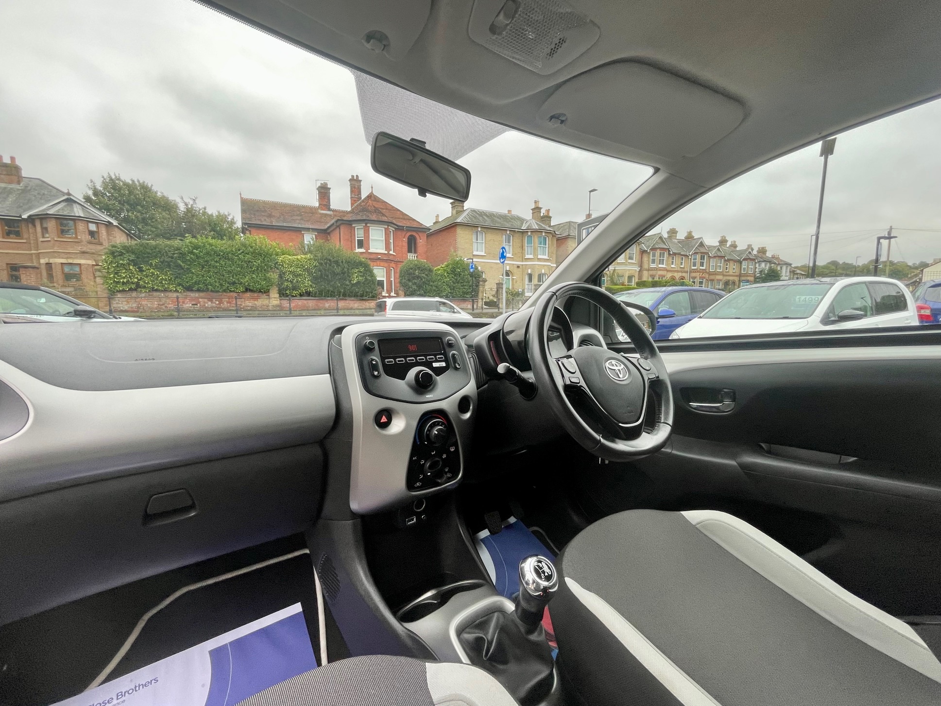 Car For Sale Toyota Aygo - RO16MVW Sixers Group Image #6