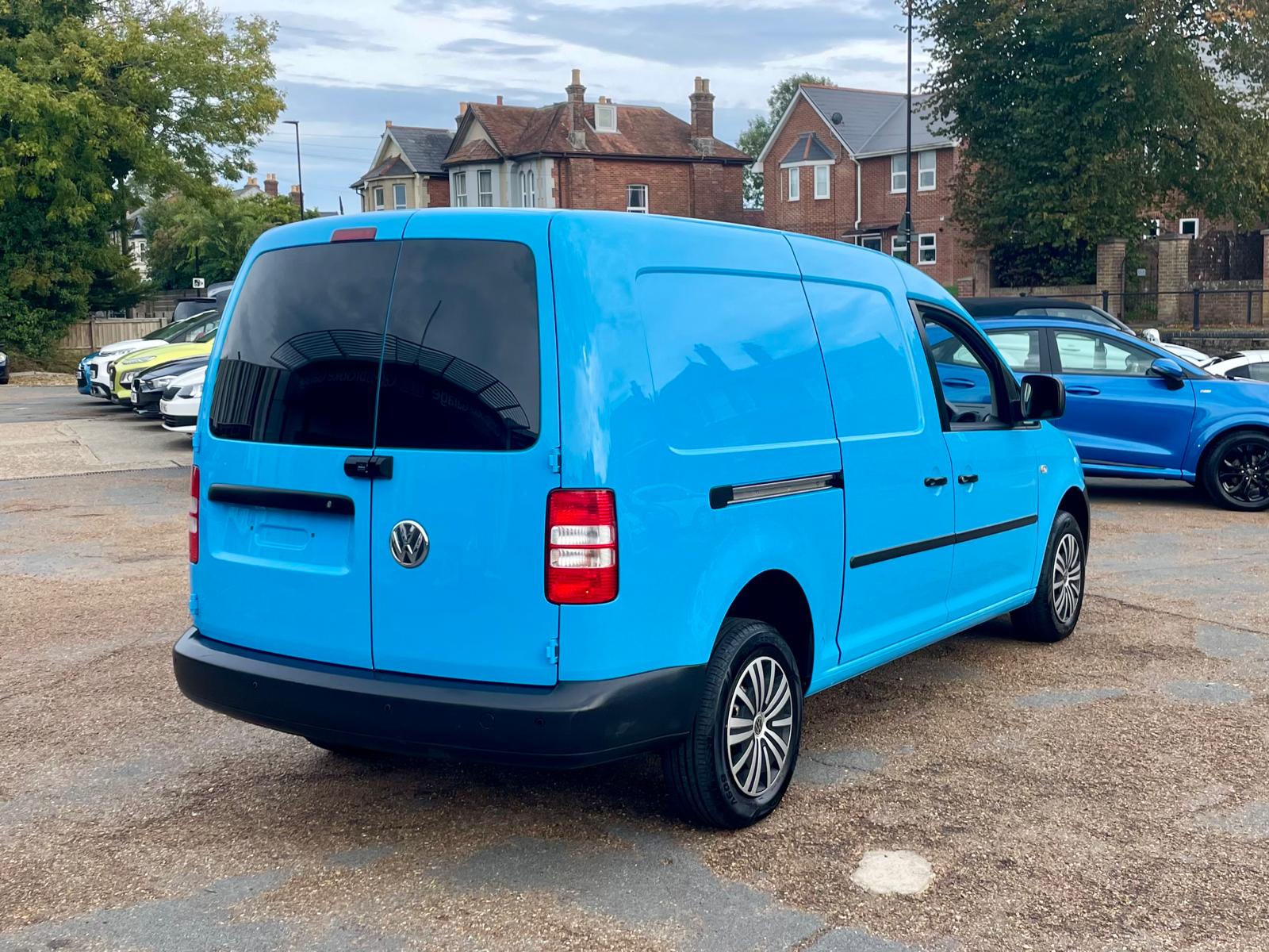 Car For Sale Volkswagen Caddy Maxi - PK13KVC Sixers Group Image #2