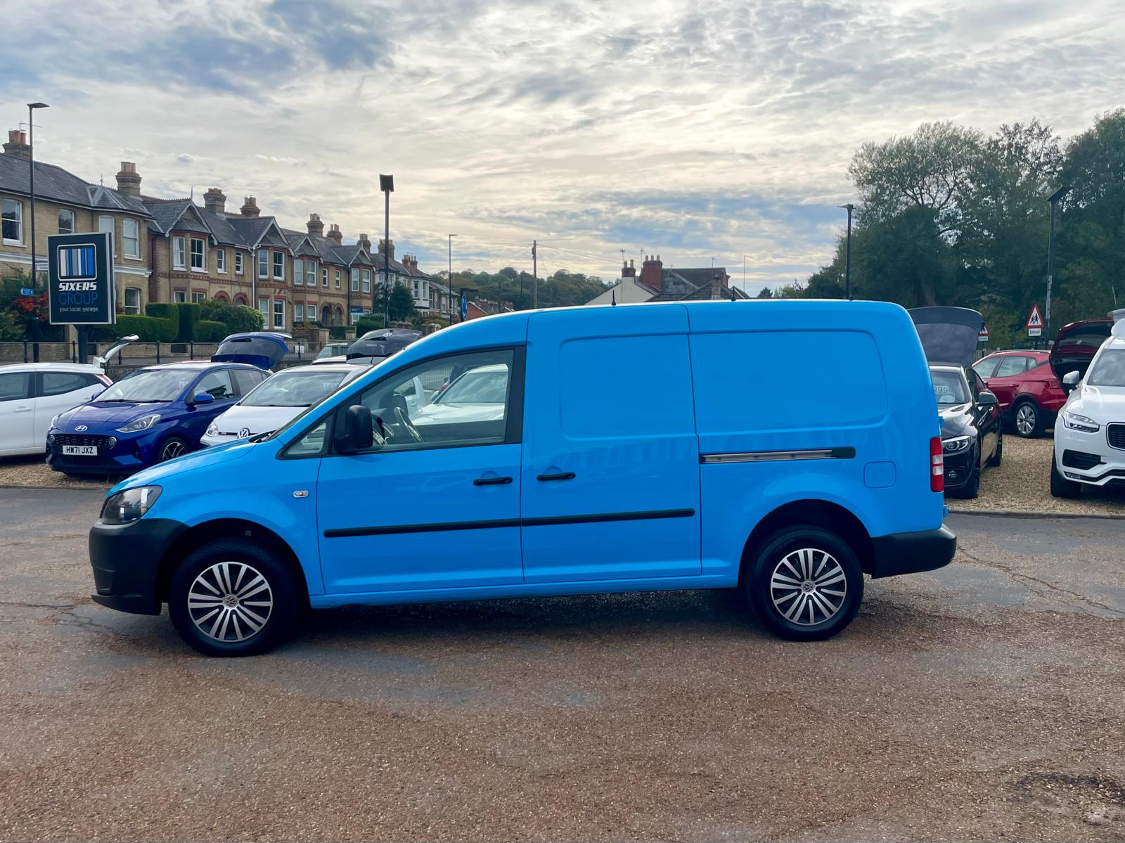 Car For Sale Volkswagen Caddy Maxi - PK13KVC Sixers Group Image #5