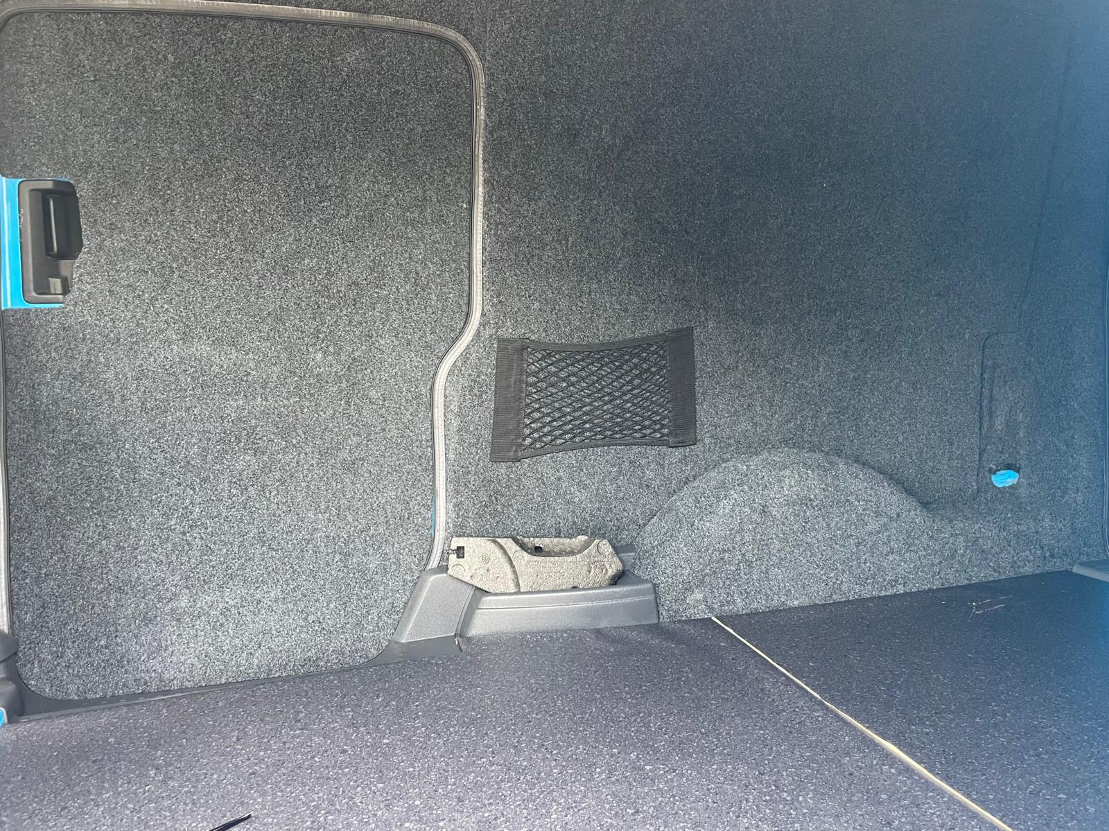 Car For Sale Volkswagen Caddy Maxi - PK13KVC Sixers Group Image #9