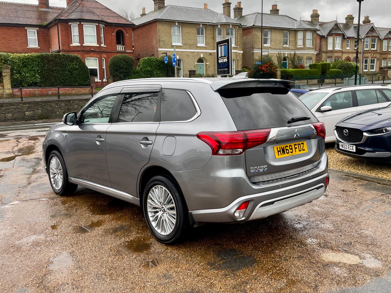 Car For Sale Mitsubishi Outlander - HW69FDZ Sixers Group Image #4