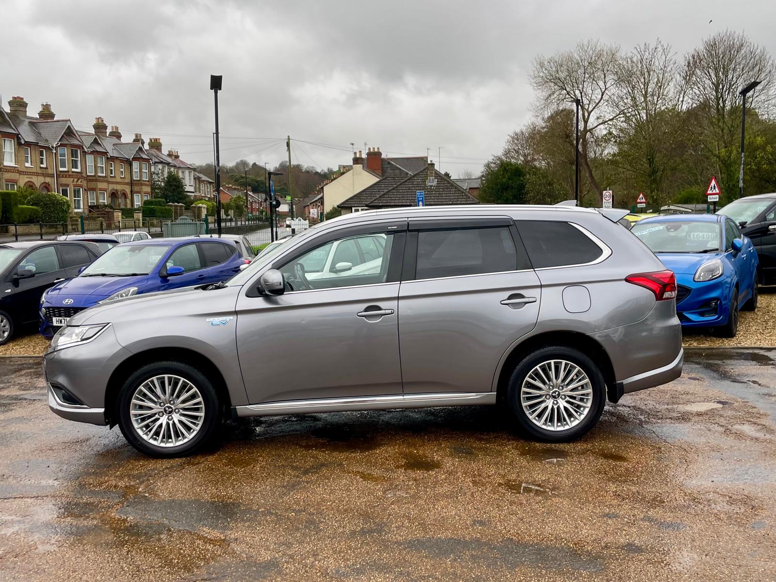 Car For Sale Mitsubishi Outlander - HW69FDZ Sixers Group Image #5
