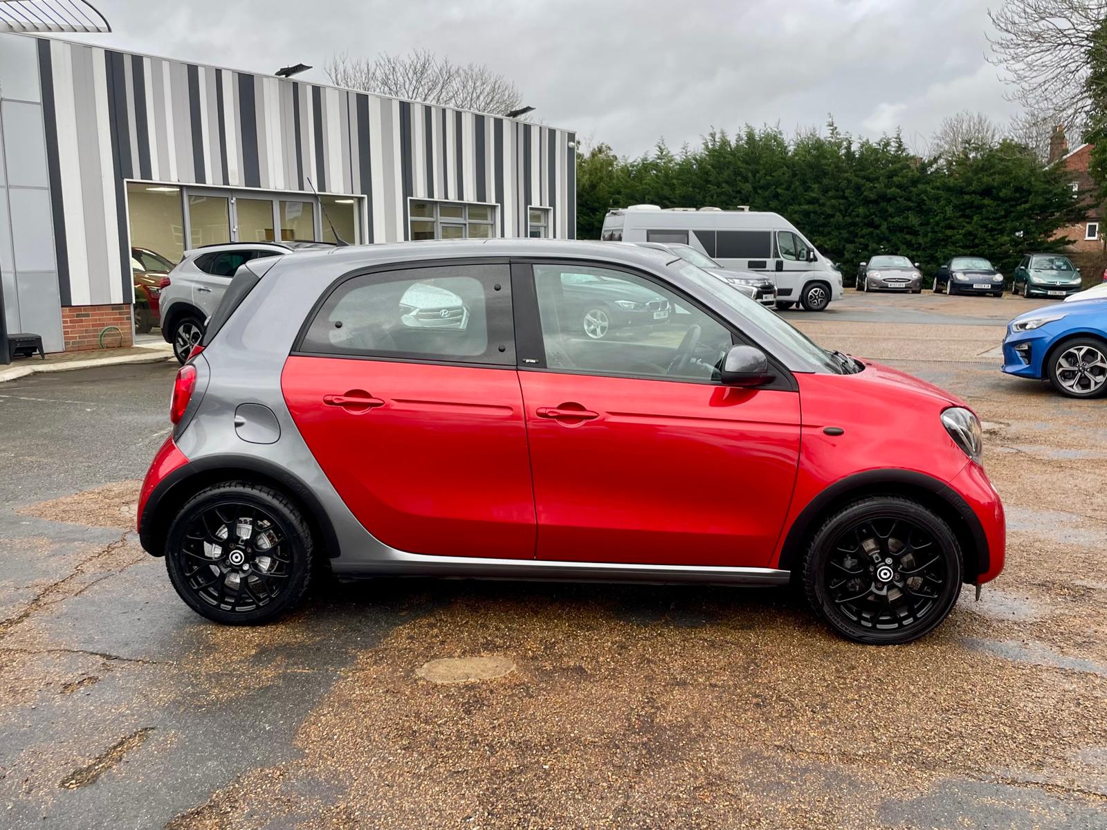 Car For Sale Smart FORFOUR - FY18NKE Sixers Group Image #1