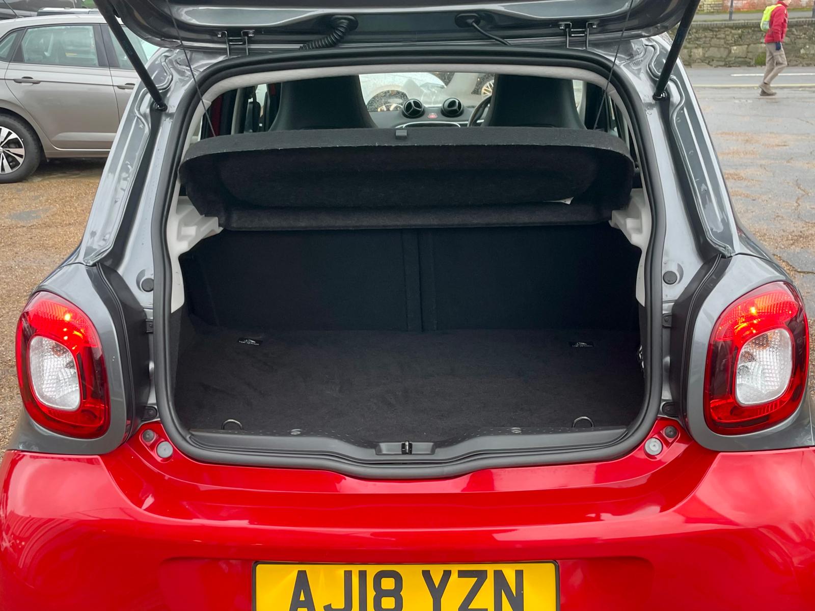 Car For Sale Smart FORFOUR - FY18NKE Sixers Group Image #11