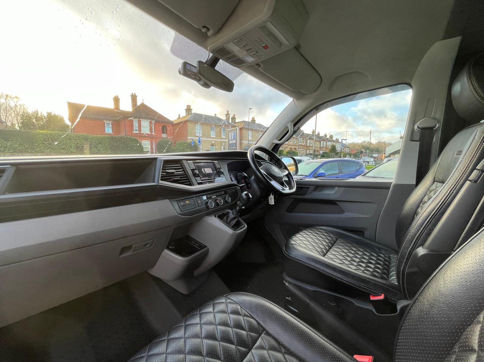 Car For Sale Volkswagen Transporter - MC21HUO Sixers Group Image #9