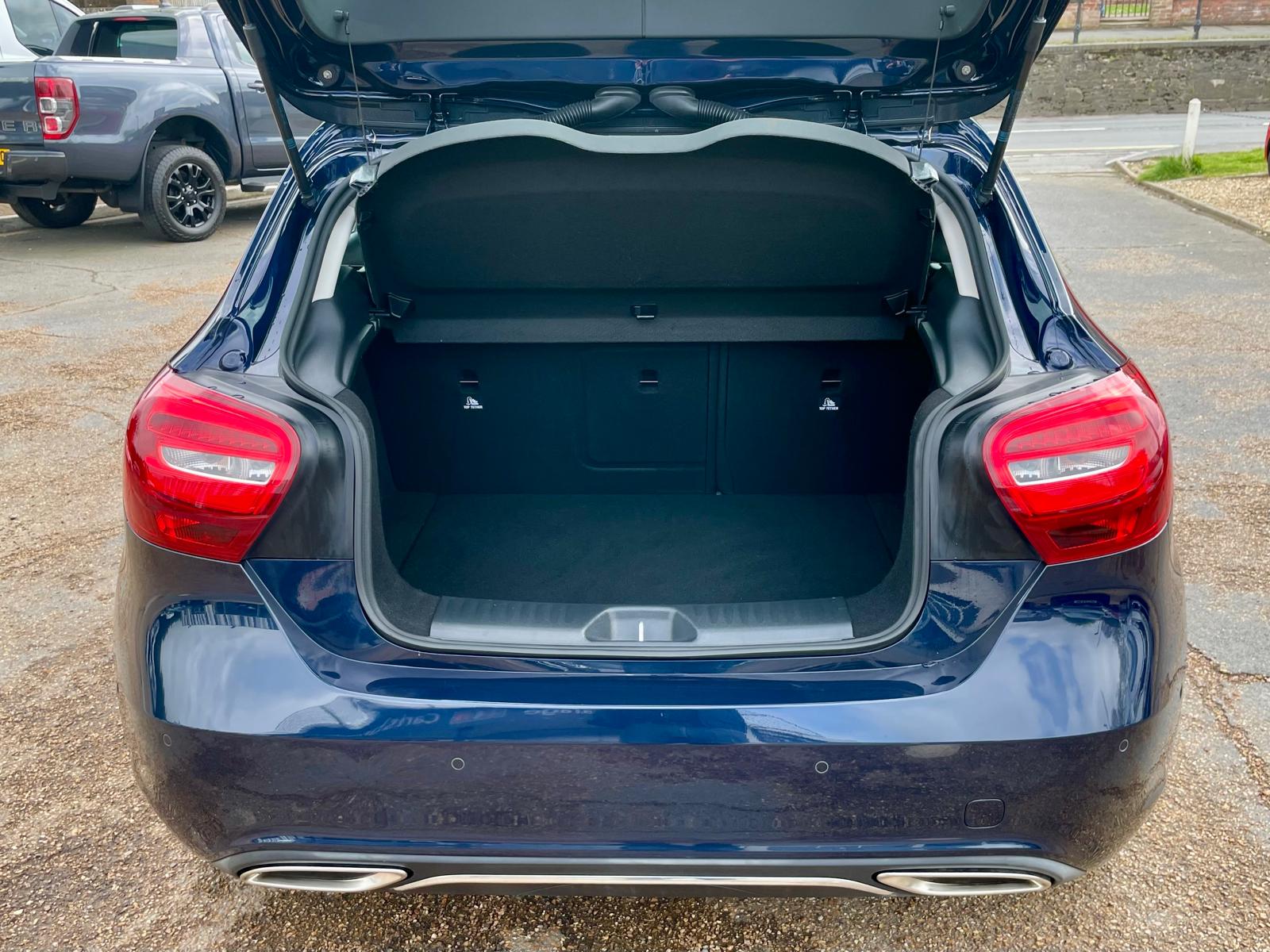 Car For Sale Mercedes A180 - HW67EXP Sixers Group Image #12