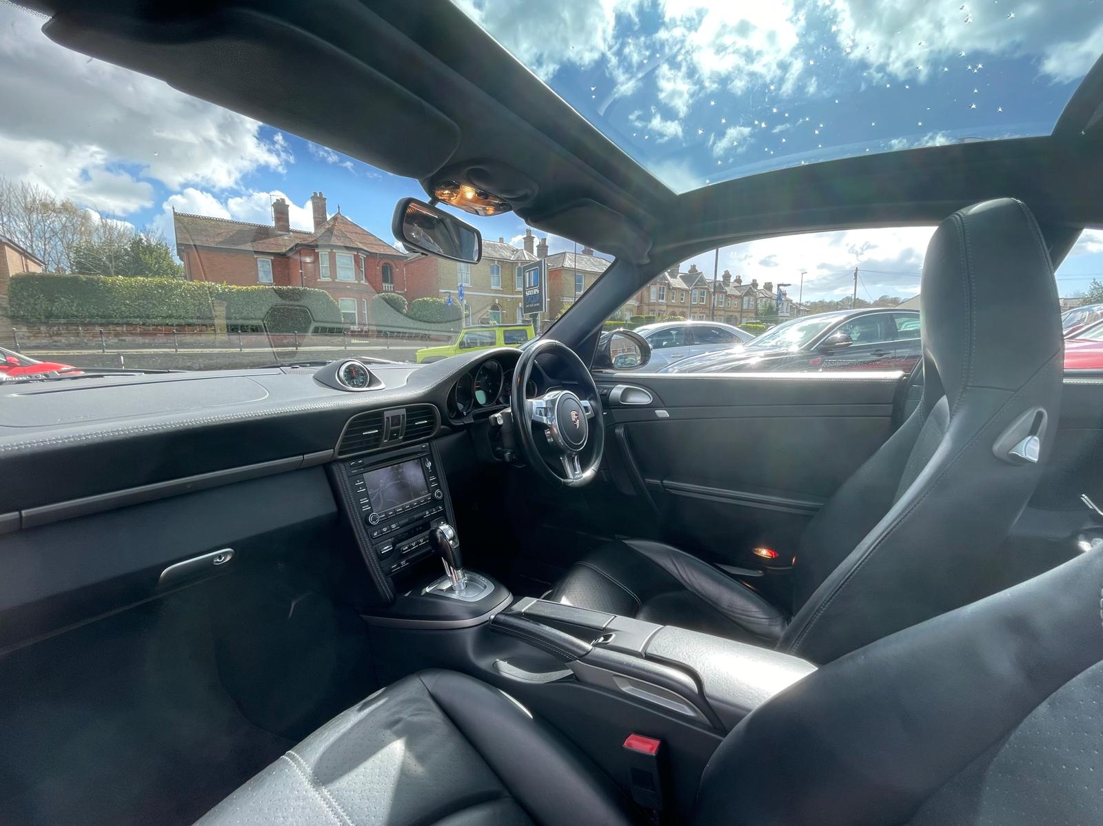 Car For Sale Porsche 911 - MV11AXA Sixers Group Image #5